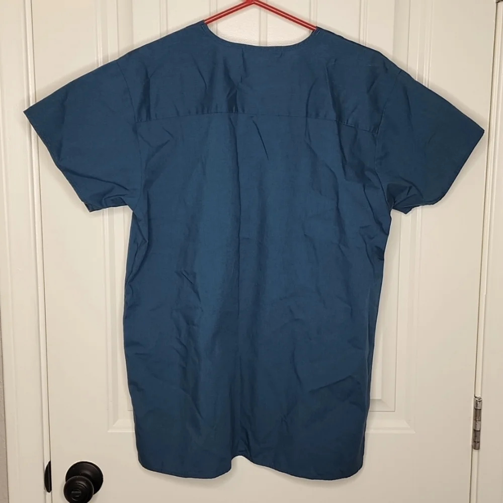 V Life Unisex Scrub Top with Pocket